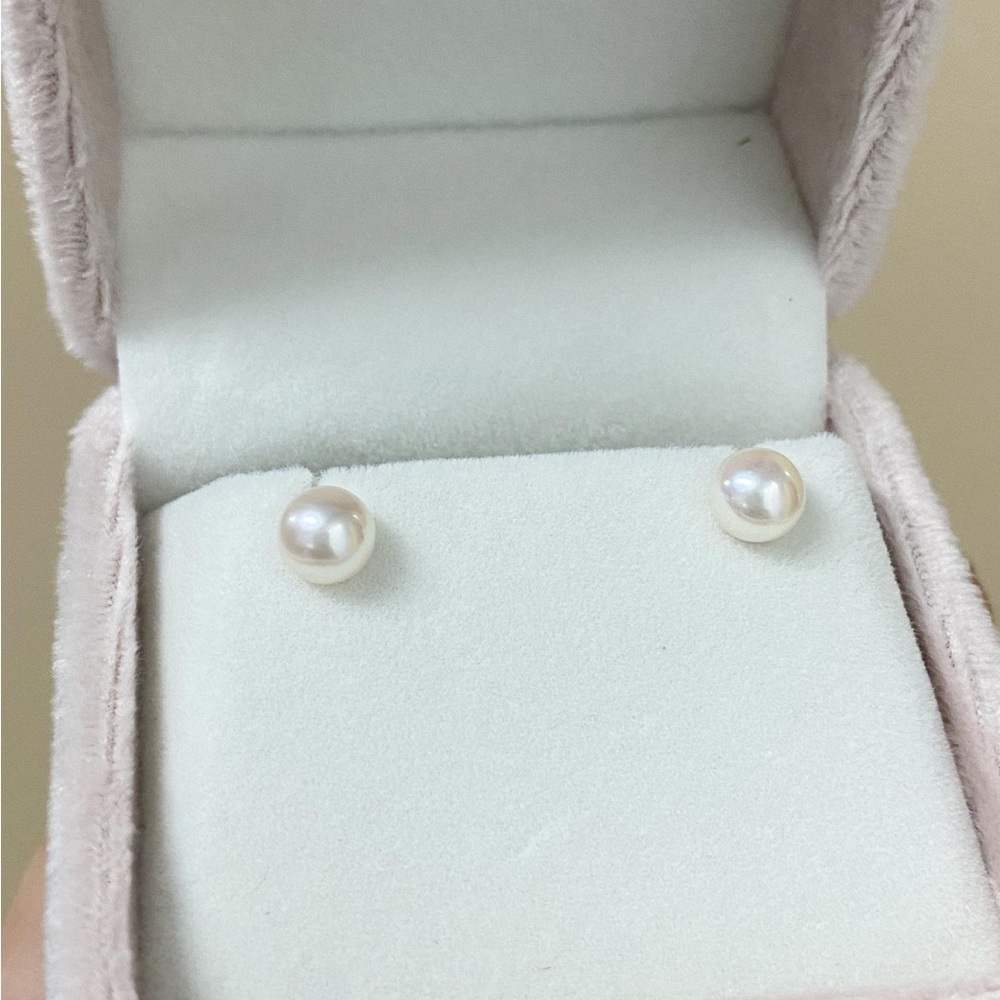 Akoya 18k solid gold Pearl Stud Earrings